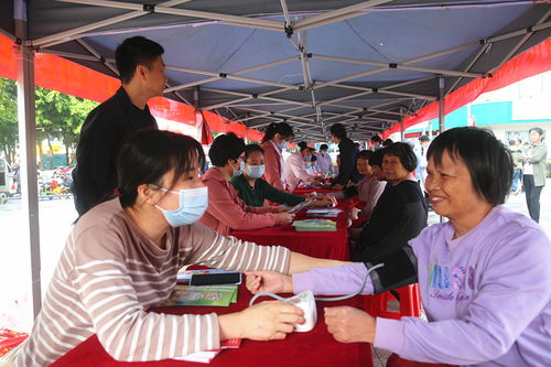 市衛(wèi)生健康局 開展 敬老月 現(xiàn)場健康咨詢服務(wù)活動